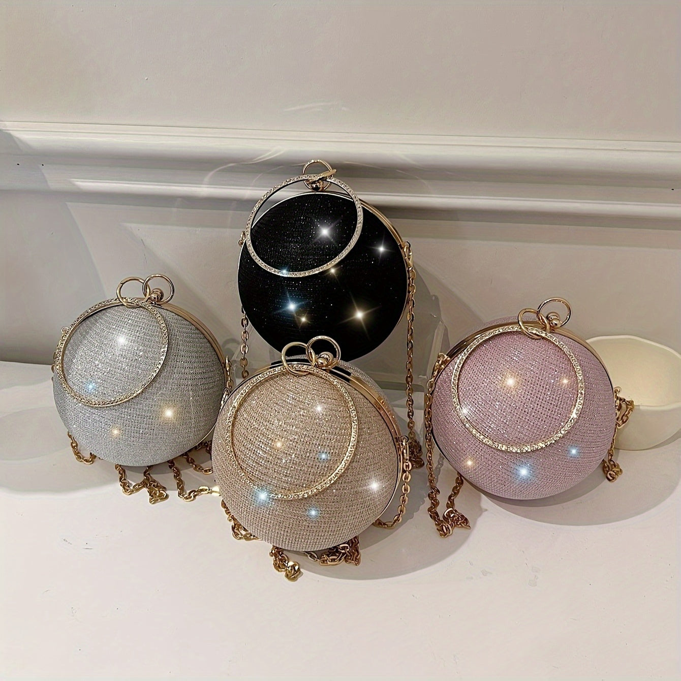 Sparkling Round Evening Bag: Lightweight Handbag for Any Occasion