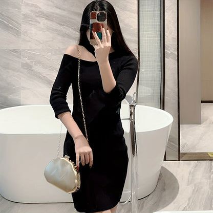 Elegant Golden Clutch Evening Bag with Pearlized Finish