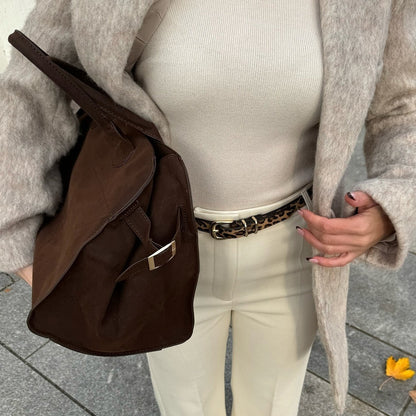 Aurelia Bag: Modern Sophisticated Handbag with Adjustable Strap