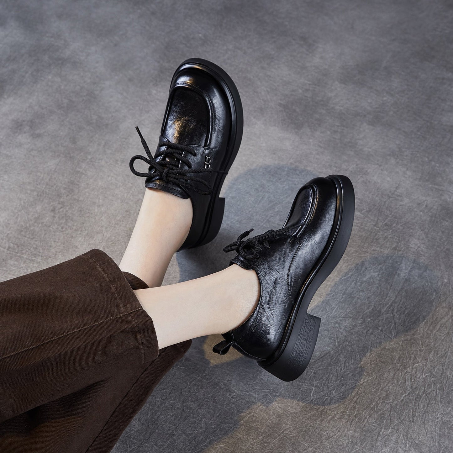 Women's Retro Plain Leather Casual Lace-up Loafers