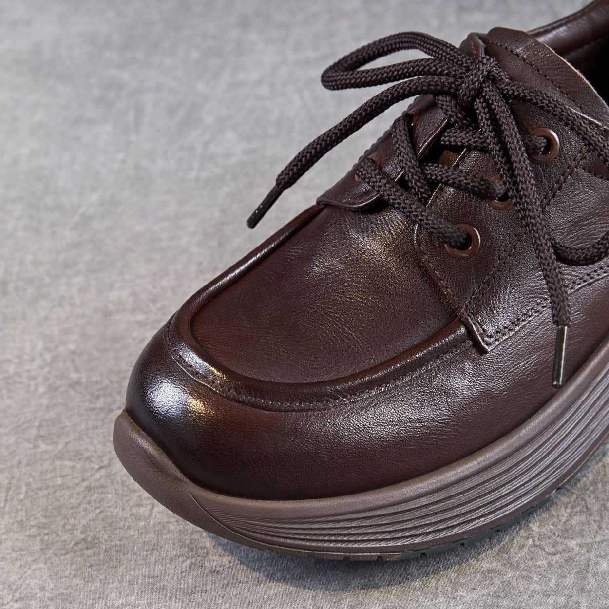 Women's Retro Platform Lace-up Leather Shoes