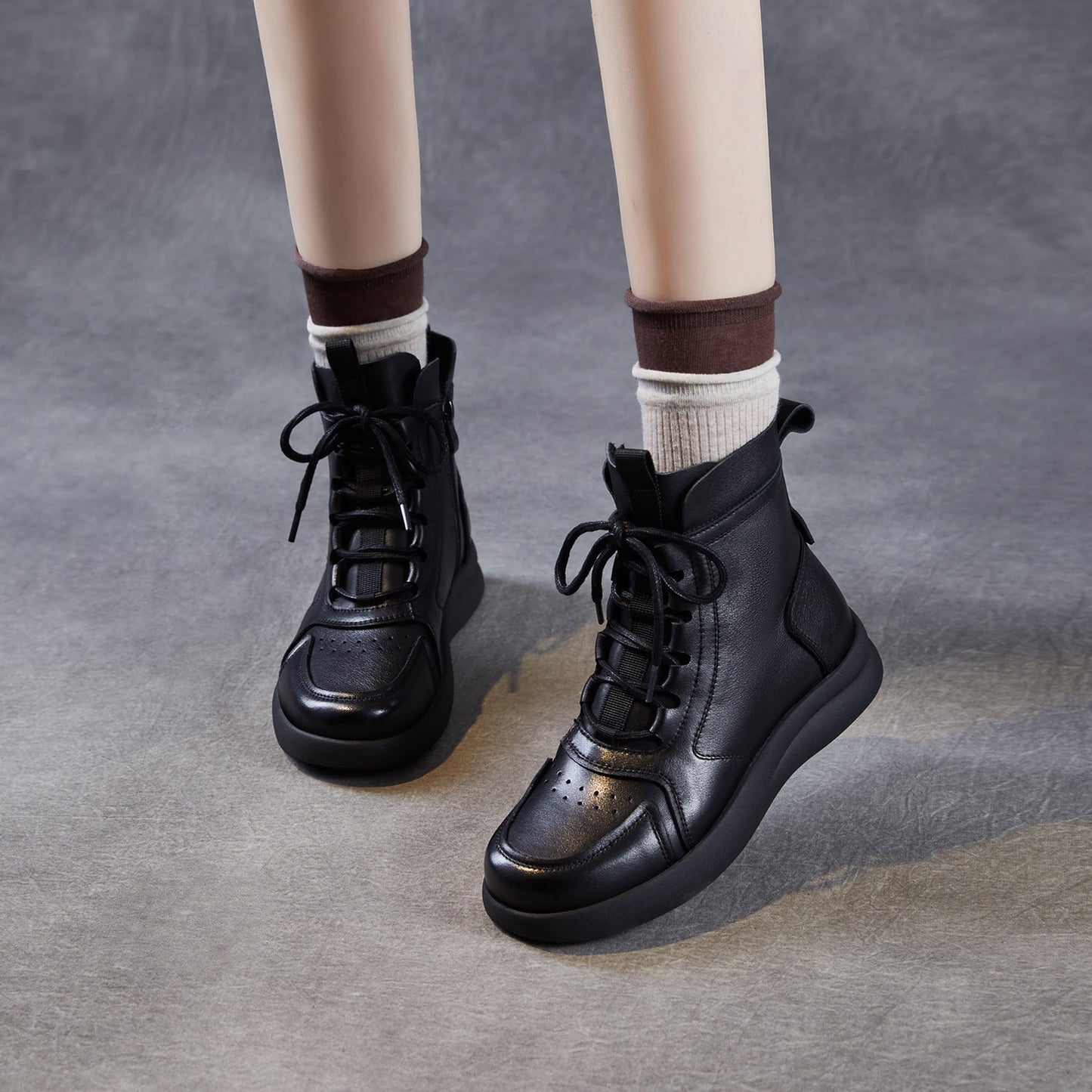 Women's Vintage Breathable Leather Flat Ankle Boots