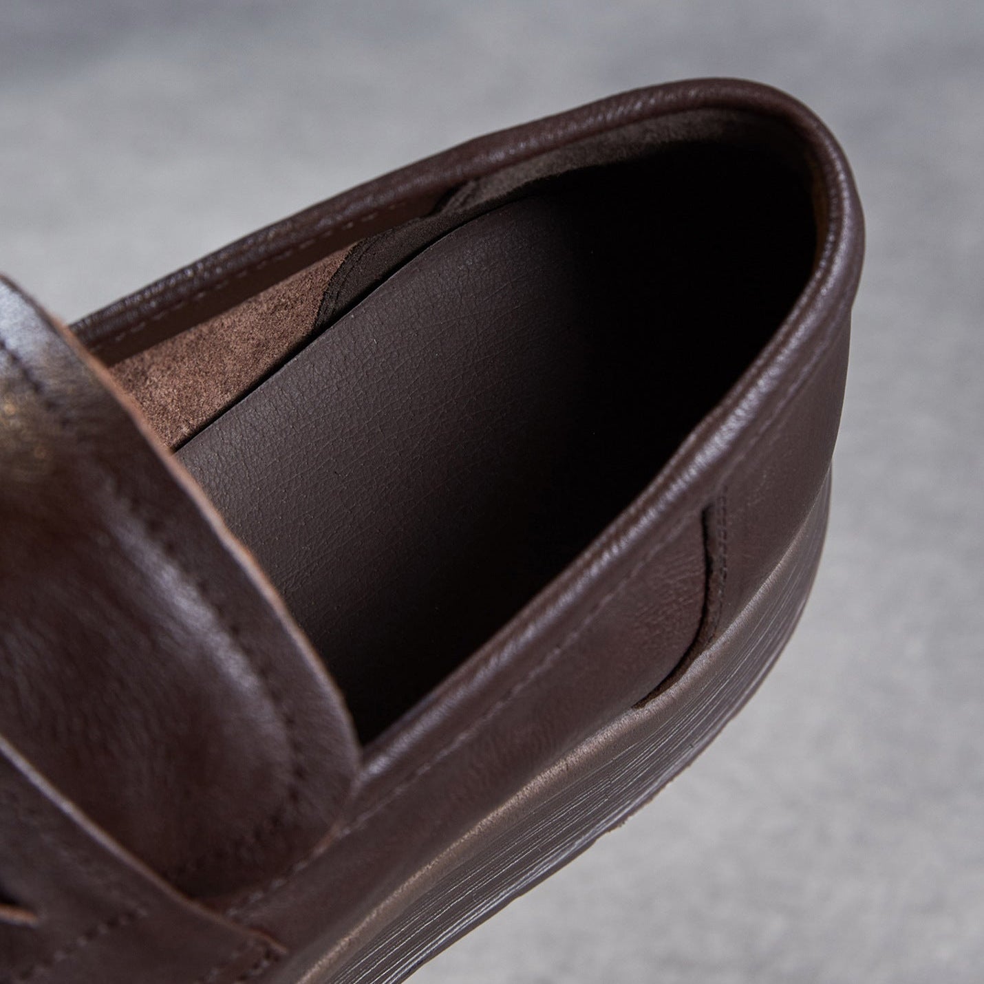 Women's Retro Plain Leather Classic Comfort Loafers