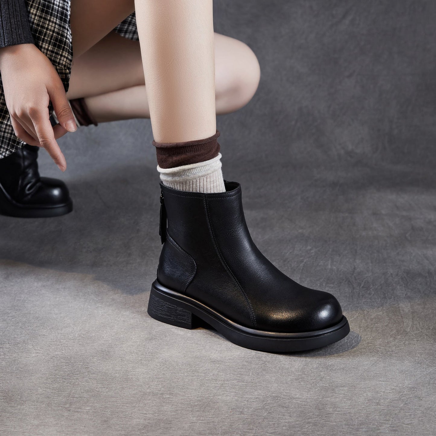 Women's Retro Plain Leather Minimalist Ankle Boots