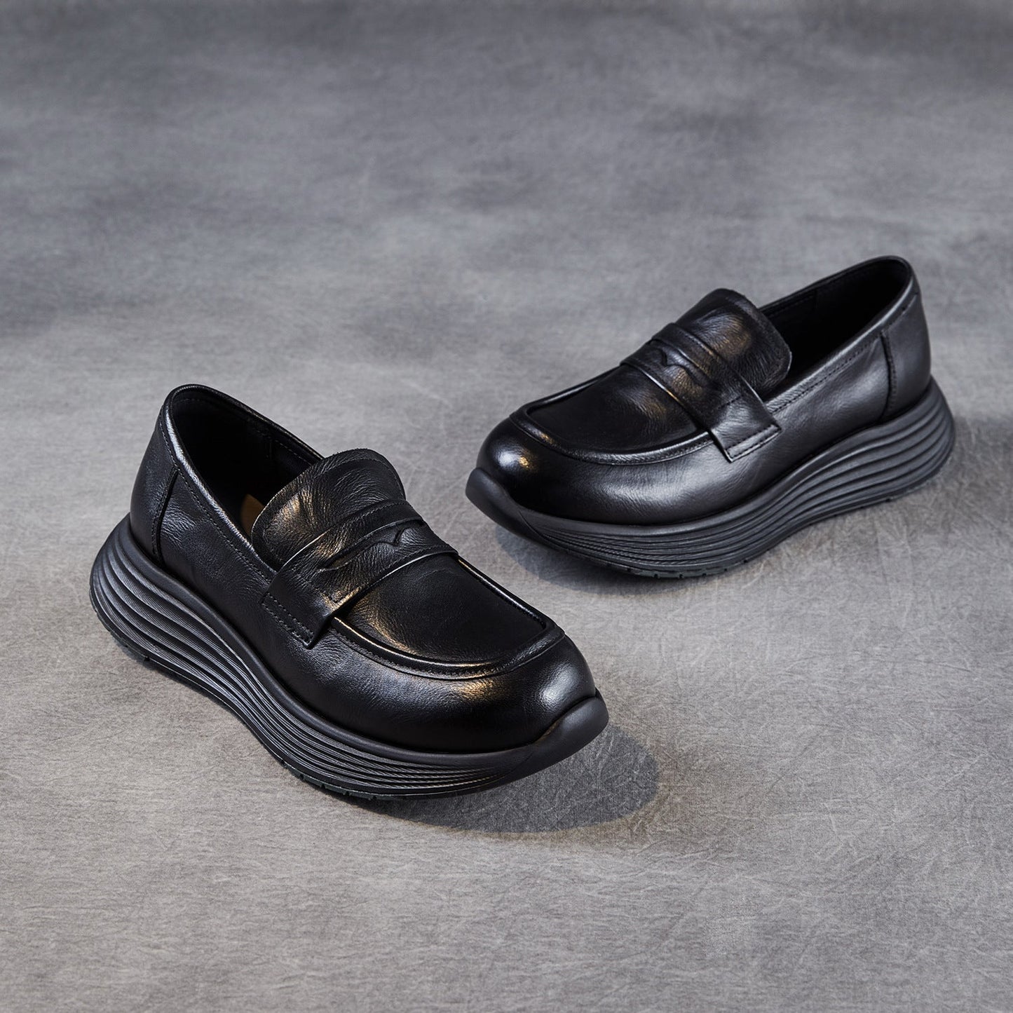 Women's Retro Plain Leather Classic Comfort Loafers