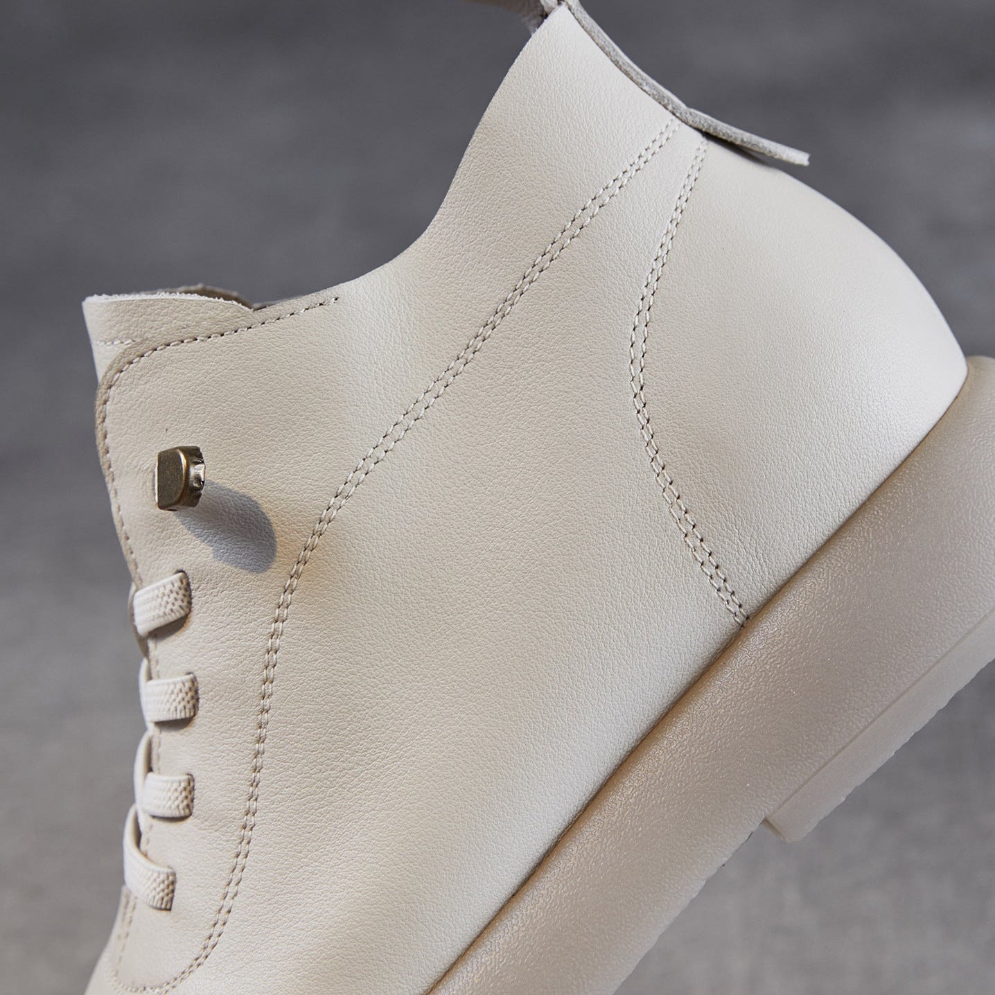 Women's Minimalist Soft Leather Flat Ankle Boots