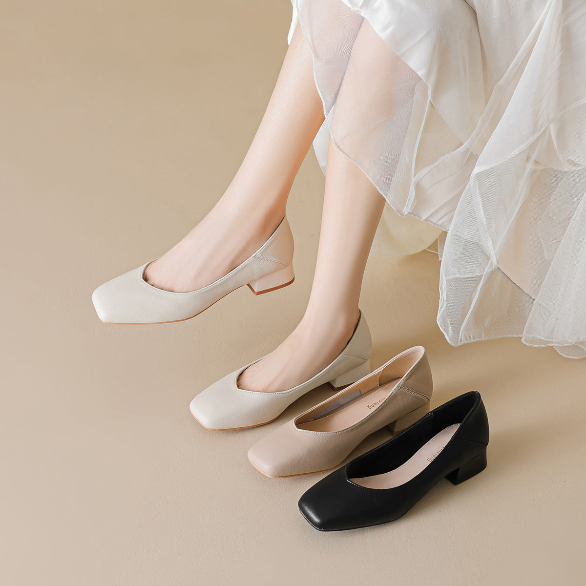 Women's Minimalist Plain Leather Chunky Heel Pumps