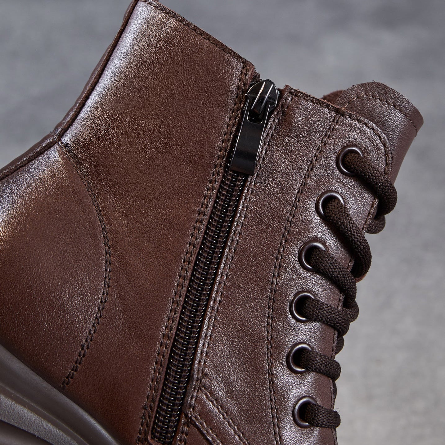 Women's Retro Plain Leather Chunky Platform Boots