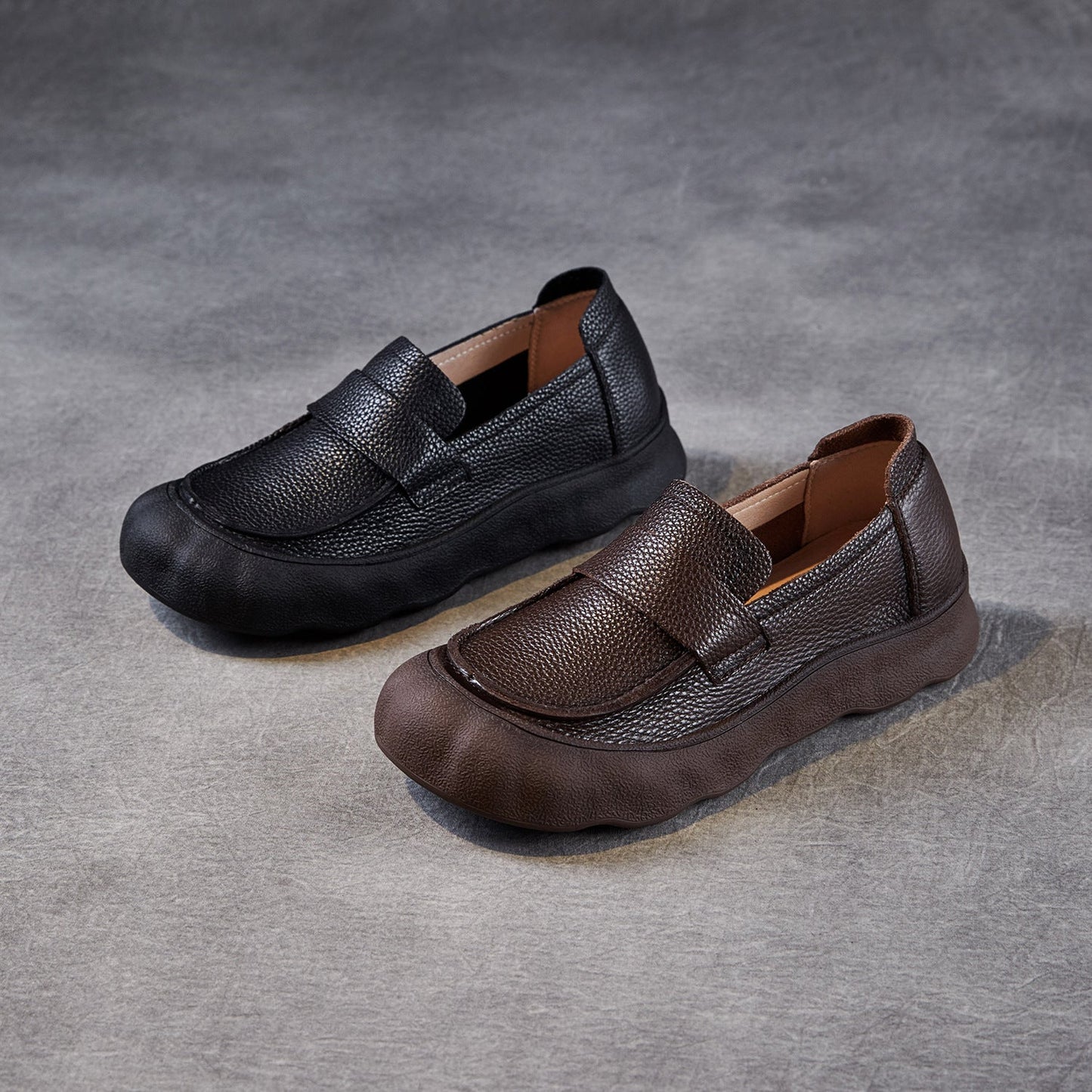 Women's Retro Soft Leather Flat Casual Loafers