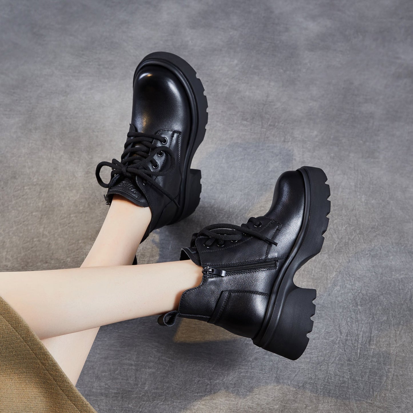 Women's Retro Leather Comfort Platform Ankle Boots