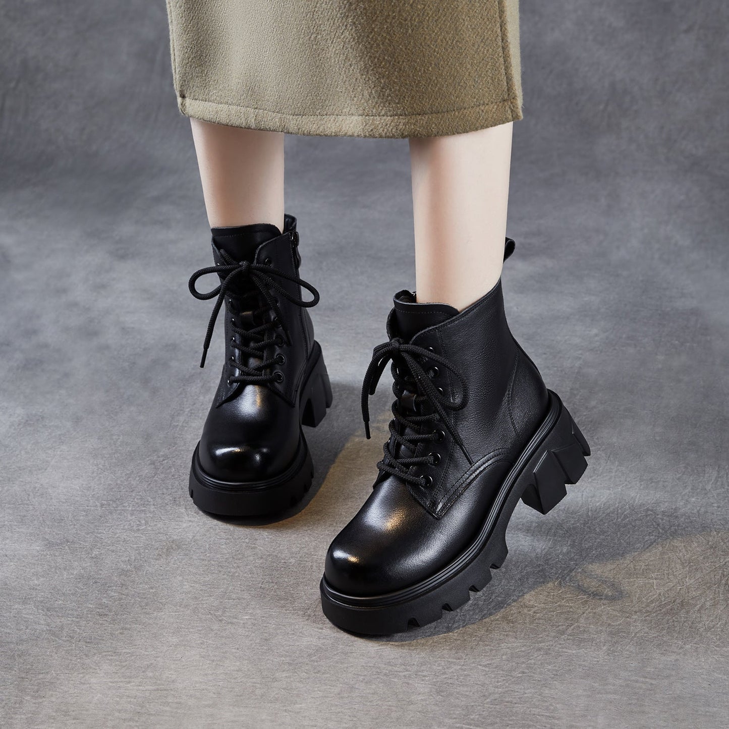 Women's Minimalist Plain Leather Chunky Platform Boots