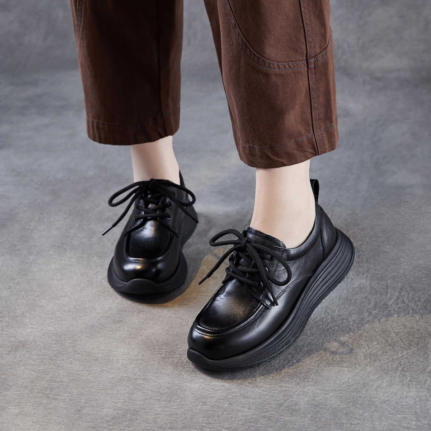 Women's Retro Platform Lace-up Leather Shoes