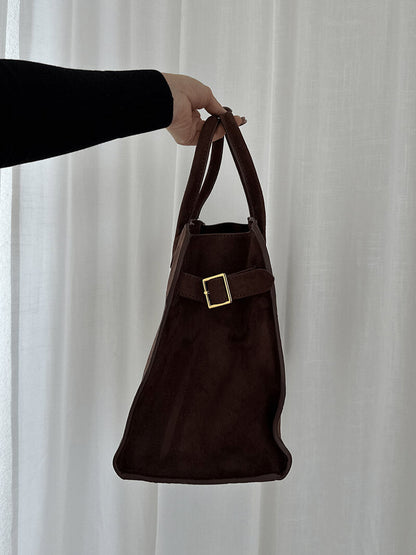 Aurelia Bag: Modern Sophisticated Handbag with Adjustable Strap