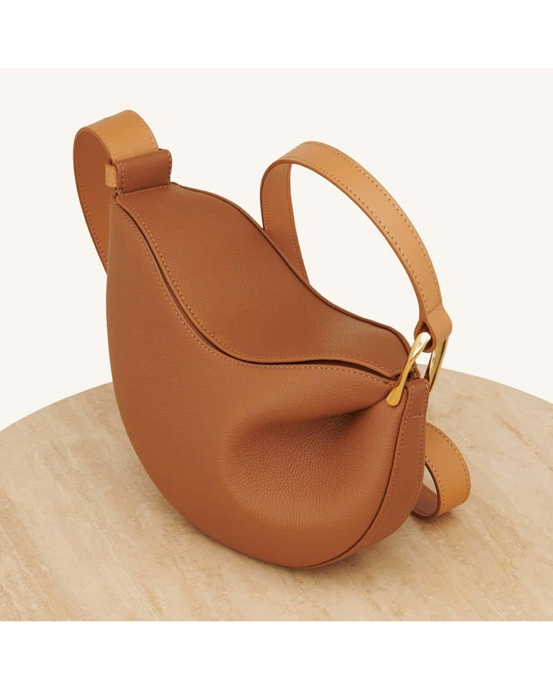 Lunara Curve Bag: A Modern Simplicity Handbag for Every Occasion