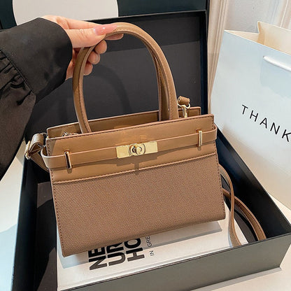 Elegant Women's Kelly Bag: Structured Handbag for Every Occasion